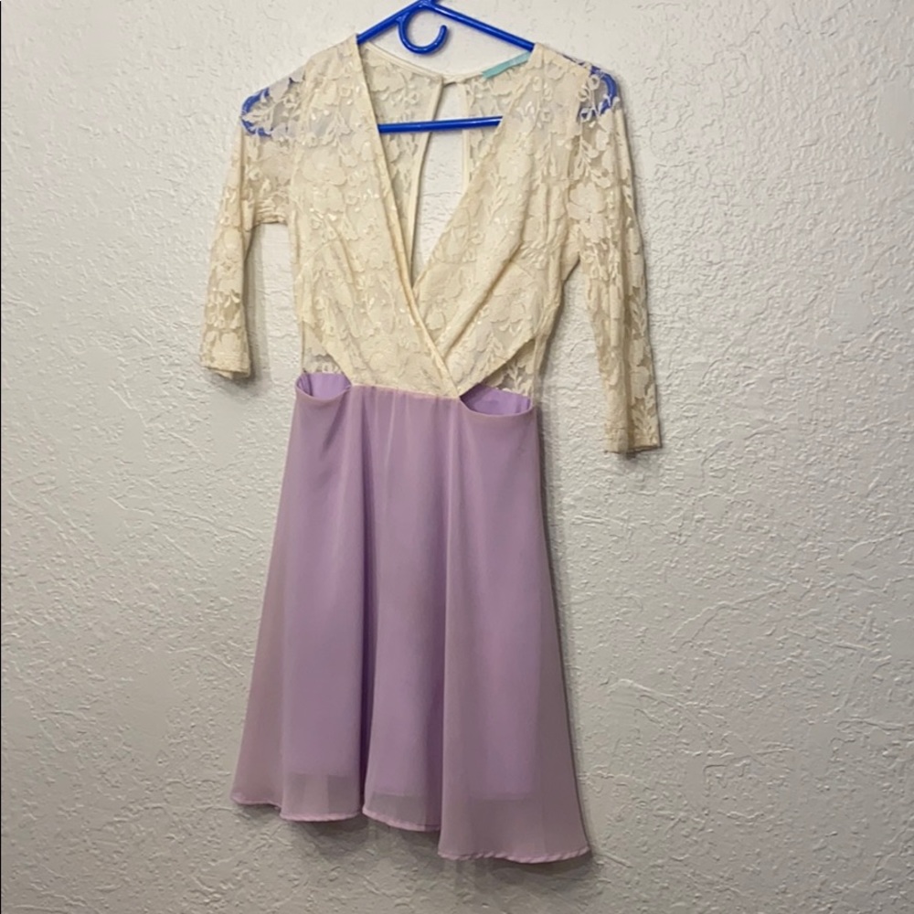 Mini dress. Side cut outs